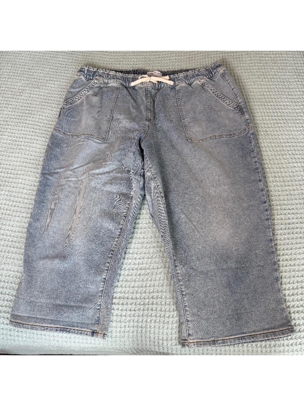 Lane Bryant Pull On Capri Jeans Womens 22 Light Wash Denim Pants Soft Stretch